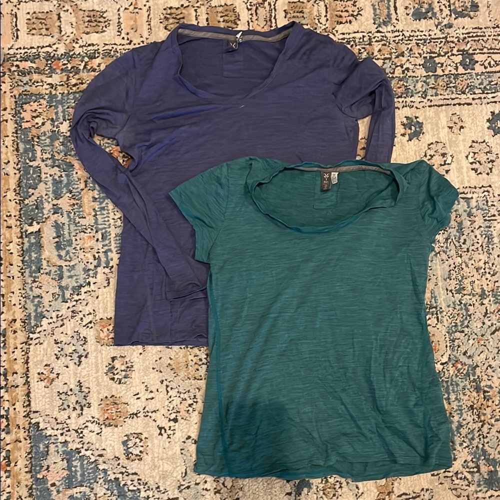 ibex periwinkle and Teal Long Sleeve and Short Sleeve Tops medium bundle